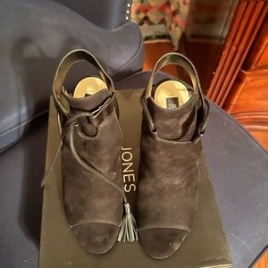 Jones New York open toe black heels size 8.5